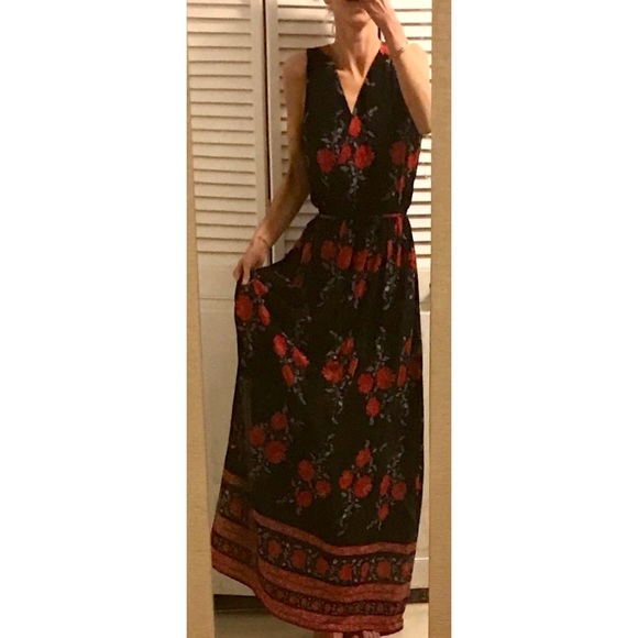 NWT floral maxi dress with tie waist - Picture 4 of 4